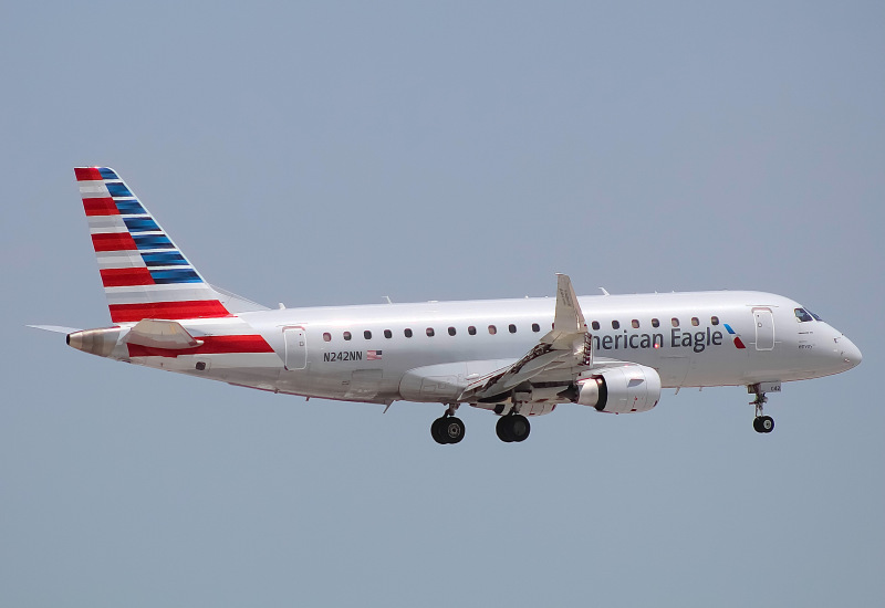 Photo of N242NN - American Eagle Embraer E175 at ORD on AeroXplorer Aviation Database