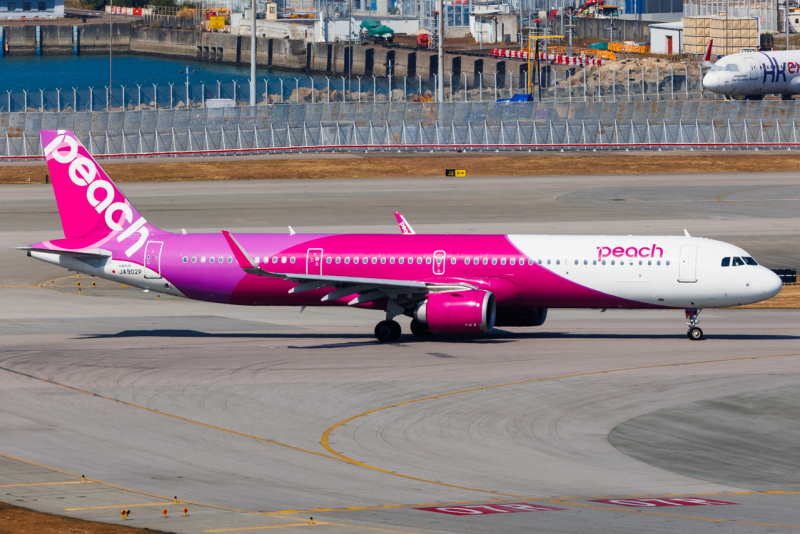 Photo of JA902A - Peach Air Airbus A321NEO at HKG on AeroXplorer Aviation Database