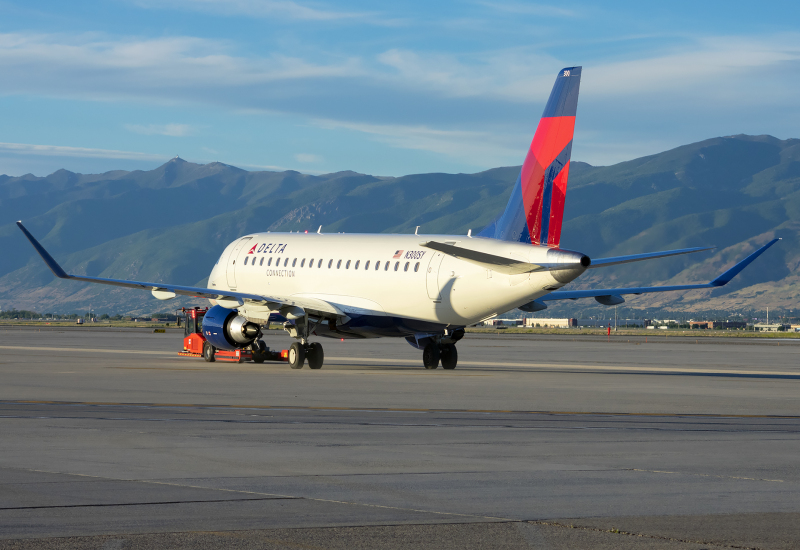 Photo of N300SY - Delta Connection Embraer E175 at SLC on AeroXplorer Aviation Database