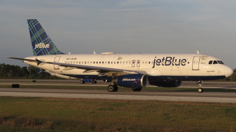 Photo of N517JB - JetBlue Airways Airbus A320 at MCO on AeroXplorer Aviation Database