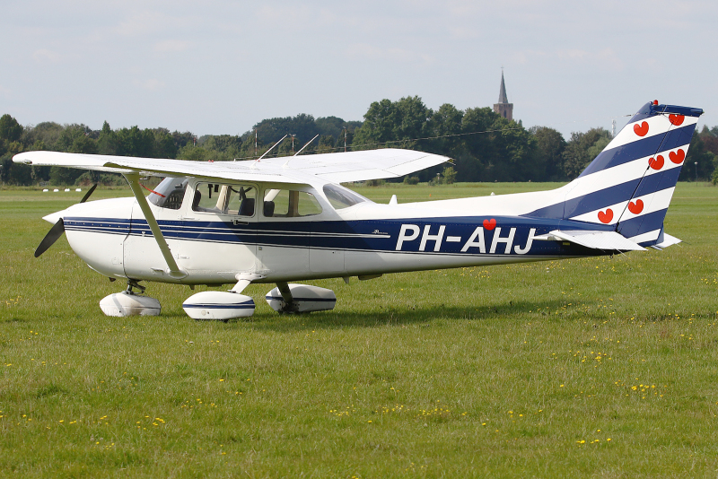 Photo of PH-AHJ - PRIVATE Cessna 172P Skyhawk at QYI on AeroXplorer Aviation Database