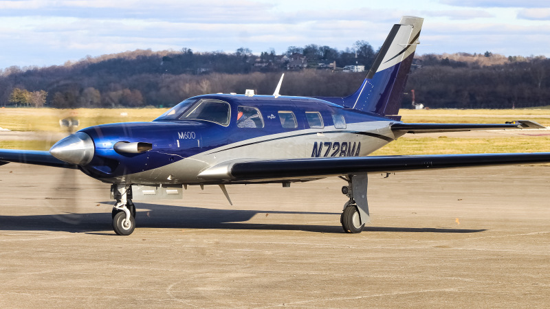 Photo of N728MA - PRIVATE Piper M500 at LUK on AeroXplorer Aviation Database