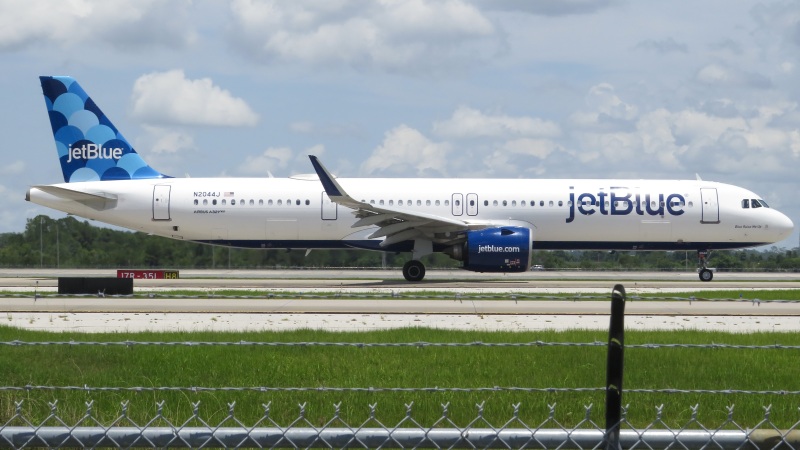 Photo of N2044J - JetBlue Airways Airbus A321NEO at MCO on AeroXplorer Aviation Database