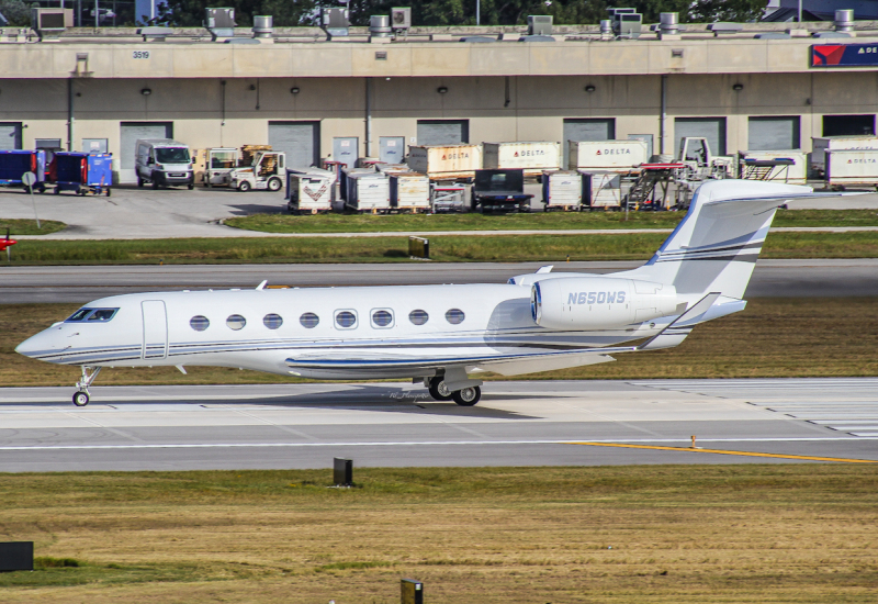Photo of N650WS - PRIVATE Gulfstream G650 at FLL on AeroXplorer Aviation Database