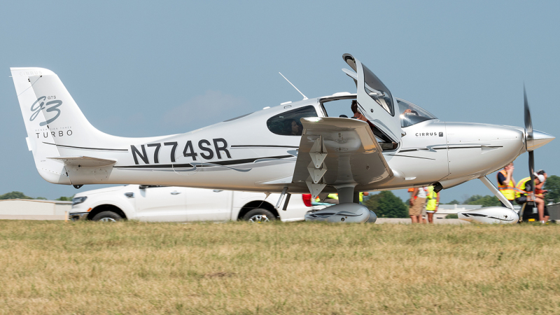 Photo of N774SR - PRIVATE Cirrus SR-22 at OSH on AeroXplorer Aviation Database