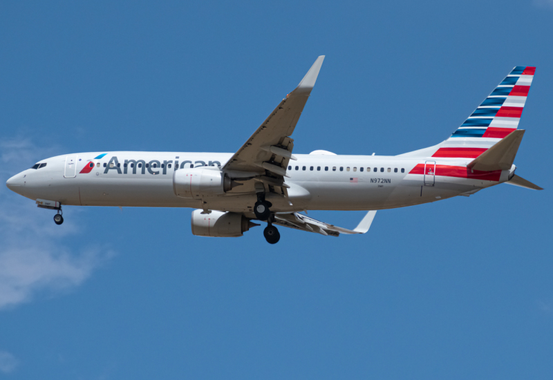 Photo of N972NN - American Airlines Boeing 737-800 at DEN on AeroXplorer Aviation Database