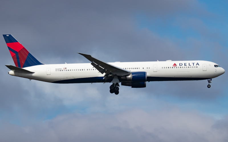 Photo of N840MH - Delta Airlines Boeing 767-400ER at atl on AeroXplorer Aviation Database