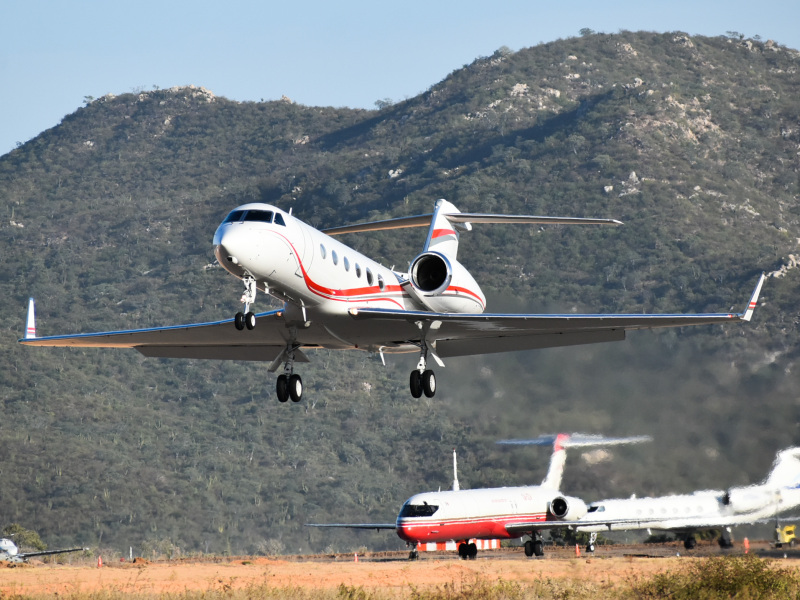 Photo of N24JR - Winbrook LLC Gulfstream IV at CSL on AeroXplorer Aviation Database