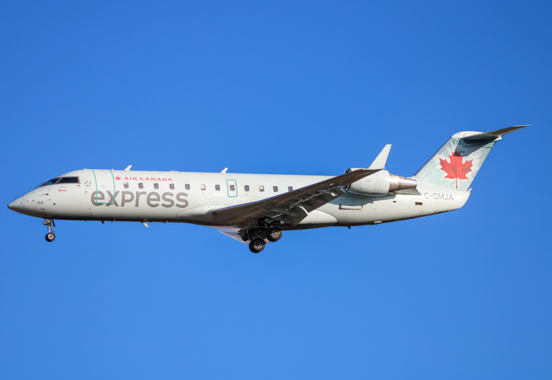 Photo of C-GMJA - Air Canada Express Mitsubishi CRJ-200 at IAD on AeroXplorer Aviation Database