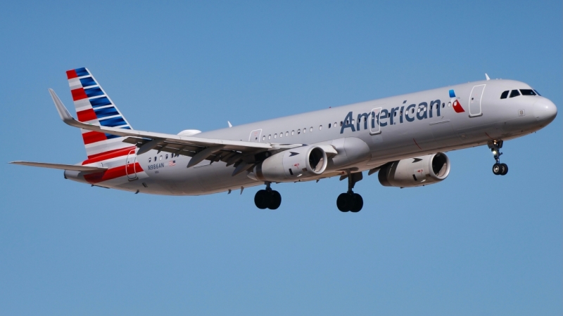 Photo of N986AN - American Airlines Airbus A321-200 at DFW on AeroXplorer Aviation Database