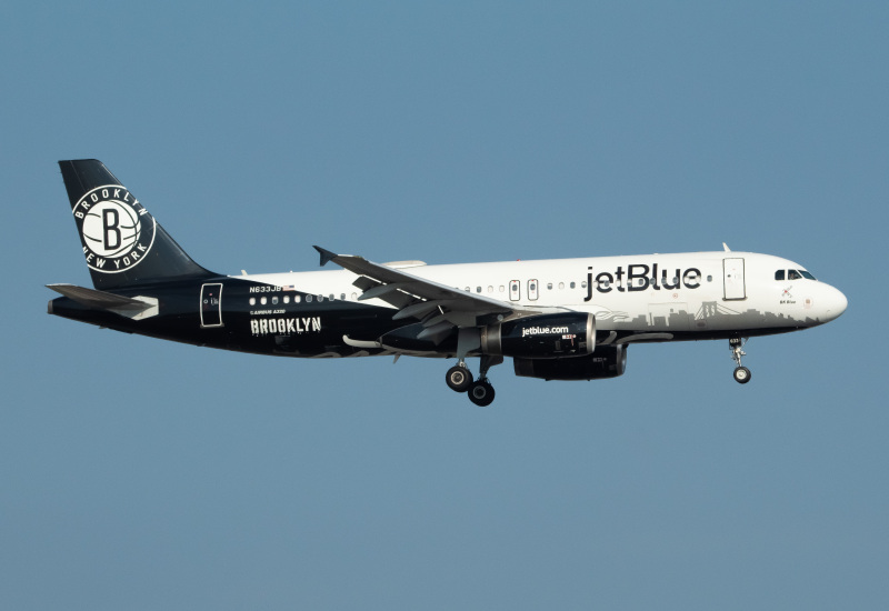 Photo of N633JB - JetBlue Airways Airbus A320 at EWR on AeroXplorer Aviation Database