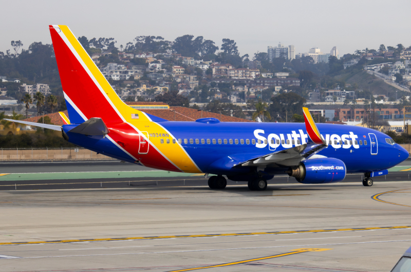 Photo of N934WN - Southwest Airlines Boeing 737-700 at SAN on AeroXplorer Aviation Database