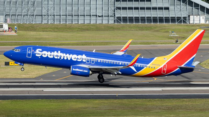 Photo of N8608N - Southwest Airlines Boeing 737-800 at TPA on AeroXplorer Aviation Database