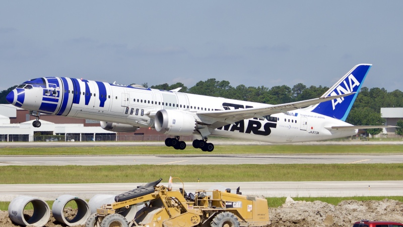 Photo of JA873A - All Nippon Airways Boeing 787-9 at IAH on AeroXplorer Aviation Database