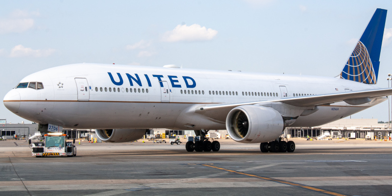 Photo of N206UA - United Airlines Boeing 777-200ER at IAD on AeroXplorer Aviation Database