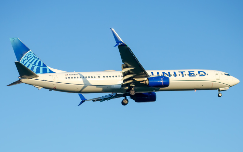 Photo of N69806 - United Airlines Boeing 737-900ER at EWR on AeroXplorer Aviation Database