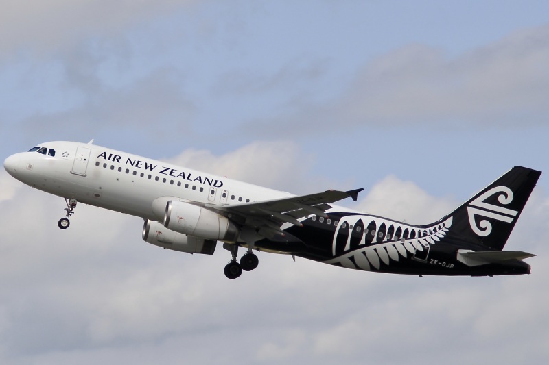 Photo of ZK-OJR - Air New Zealand Airbus A320 at AKL on AeroXplorer Aviation Database