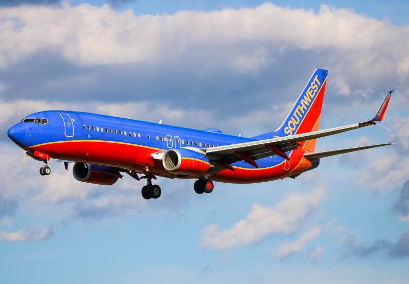 Photo of N8627B - Southwest Airlines Boeing 737-800 at BWI on AeroXplorer Aviation Database