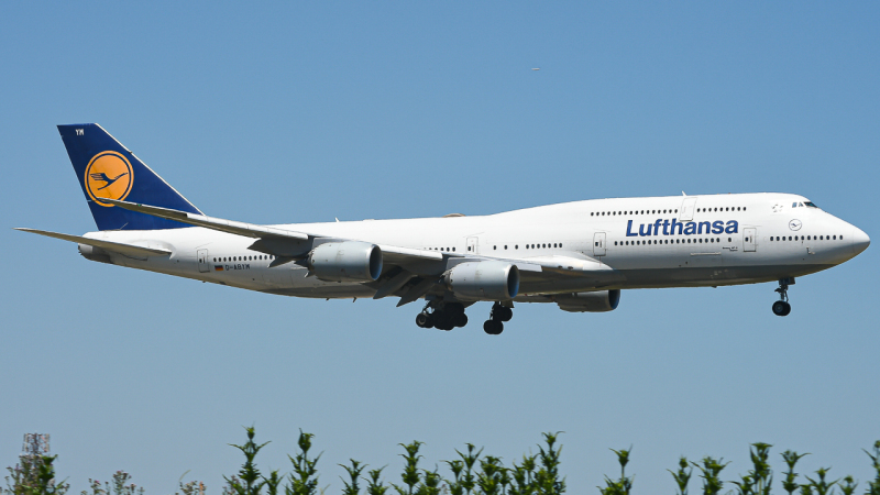 Photo of D-ABYM - Lufthansa Boeing 747-8i at ORD on AeroXplorer Aviation Database