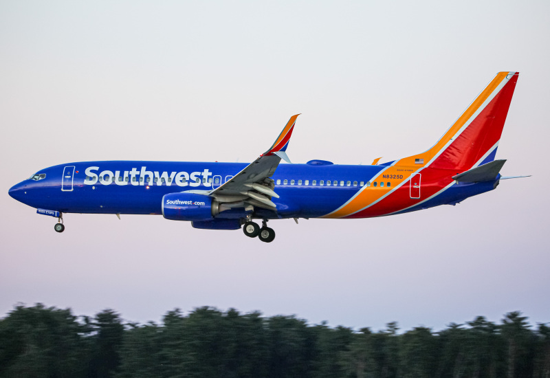 Photo of N8325D - Southwest Airlines Boeing 737-800 at Bwi on AeroXplorer Aviation Database