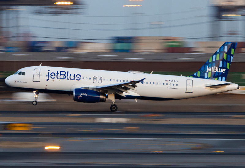 Photo of N587JB - JetBlue Airways Airbus A320 at EWR on AeroXplorer Aviation Database