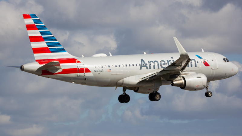 Photo of N3014R - American Airlines Airbus A319 at MIA on AeroXplorer Aviation Database