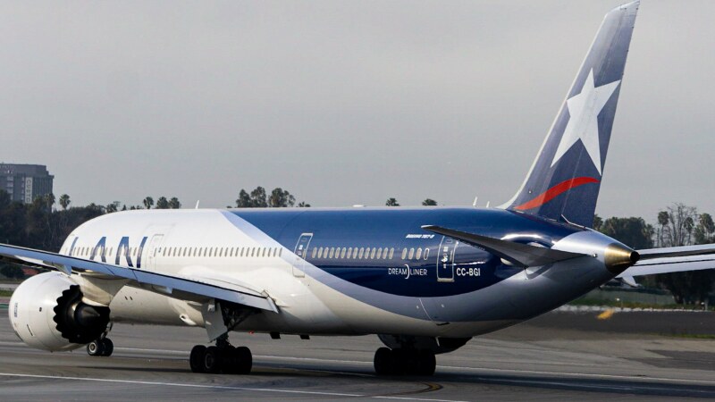 Photo of CC-BGI - LATAM Boeing 787-9 at LAX on AeroXplorer Aviation Database