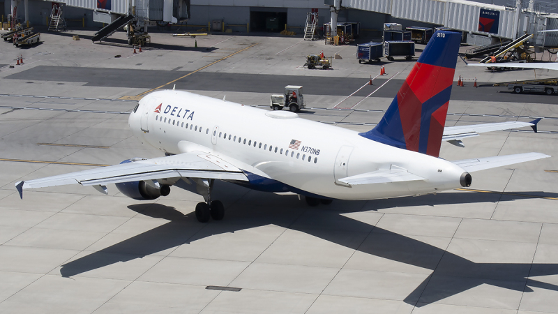 Photo of N370NB - Delta Airlines Airbus A319 at DTW on AeroXplorer Aviation Database