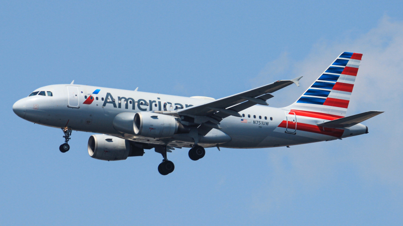 Photo of N751UW - American Airlines Airbus A319 at PHL on AeroXplorer Aviation Database
