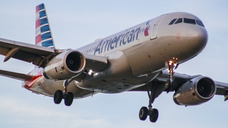 Photo of N659AW - American Airlines Airbus A320 at DCA on AeroXplorer Aviation Database