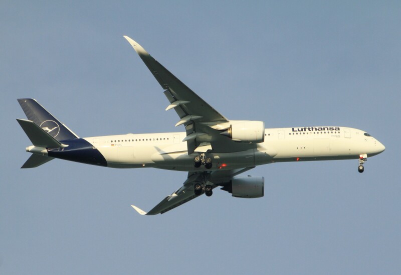 Photo of D-AIXL - Lufthansa Airbus A350-900 at IAD on AeroXplorer Aviation Database