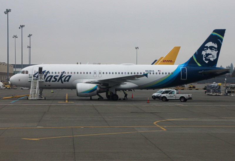 Photo of N628VA - Alaska Airlines Airbus A320 at SEA on AeroXplorer Aviation Database