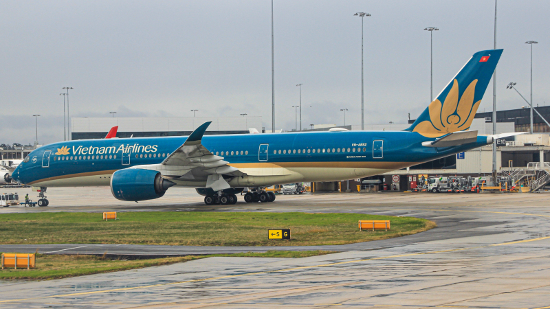 Photo of VN-A892 - Vietnam Airlines Airbus A350-900 at MEL on AeroXplorer Aviation Database