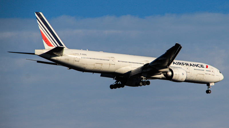 Photo of F-GSQG - Air France Boeing 777-300ER at IAD on AeroXplorer Aviation Database