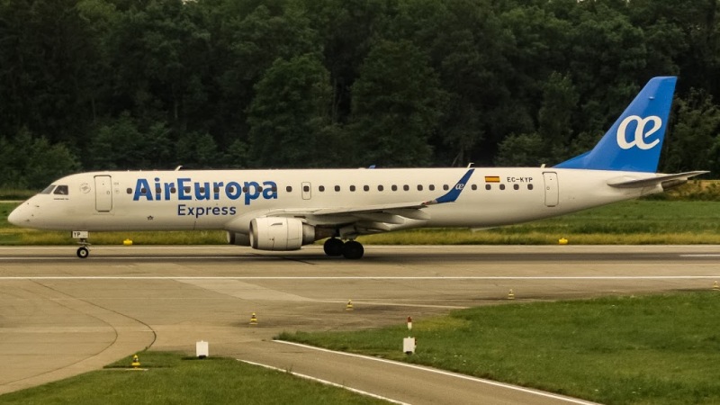 Photo of EC-KYP - Air Europa Express Embraer E195 at ZRH on AeroXplorer Aviation Database