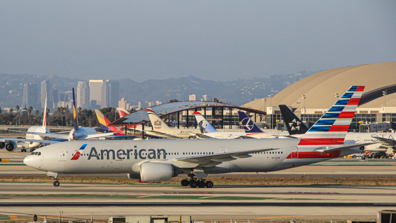 Photo of N773AN - American Airlines Boeing 777-200 at LAX on AeroXplorer Aviation Database