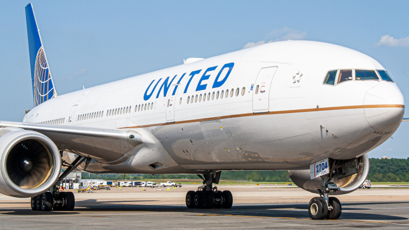 Photo of N204UA - United Airlines Boeing 777-200 at IAD on AeroXplorer Aviation Database