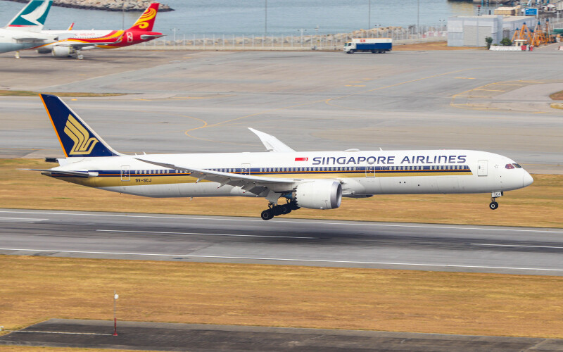 Photo of 9V-SCJ - Singapore Airlines Boeing 787-10 at HKG on AeroXplorer Aviation Database