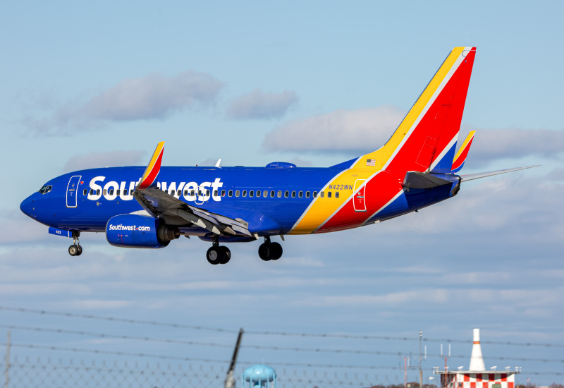 Photo of N422WN - Southwest Airlines Boeing 737-700 at BWI on AeroXplorer Aviation Database