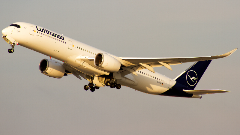 Photo of D-AIXO - Lufthansa Airbus A350-900 at LAX on AeroXplorer Aviation Database