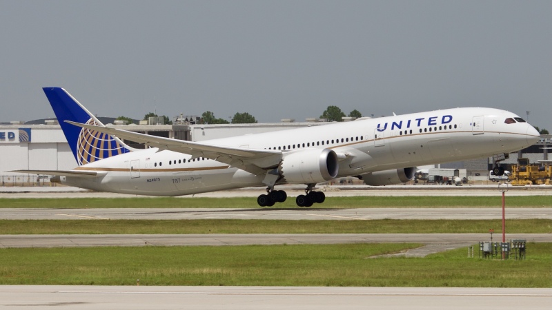 Photo of N24973 - United Airlines Boeing 787-9 at IAH on AeroXplorer Aviation Database
