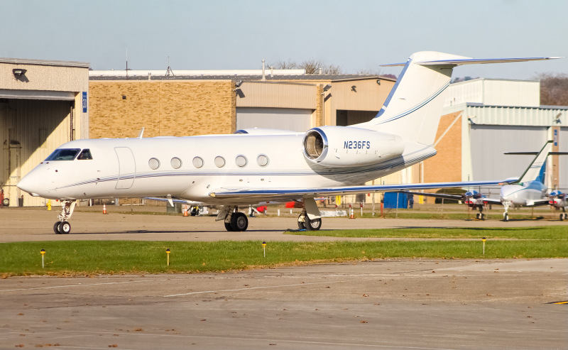 Photo of N236FS - PRIVATE  Gulfstream IV at LUK on AeroXplorer Aviation Database