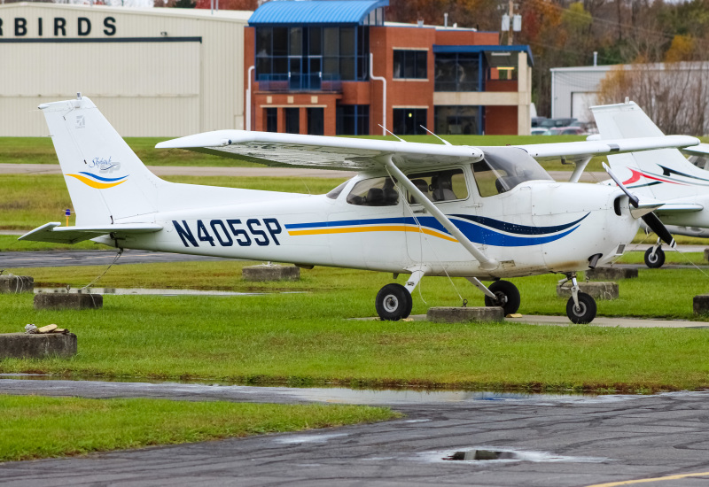 Photo of N405SP - PRIVATE  Cessna 172 at I69 on AeroXplorer Aviation Database