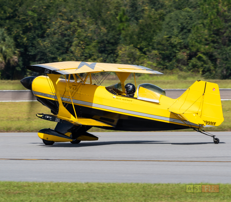 Photo of N99MF - PRIVATE PItts S-2S at SFB on AeroXplorer Aviation Database