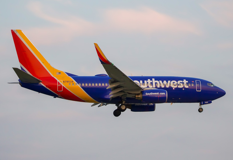 Photo of N7852A - Southwest Airlines Boeing 737-700 at MKE on AeroXplorer Aviation Database