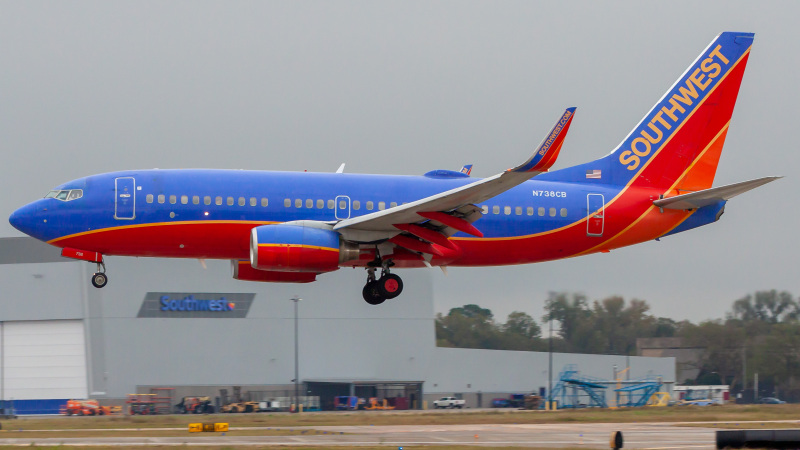 Photo of N738CB - Southwest Airlines Boeing 737-700 at HOU on AeroXplorer Aviation Database