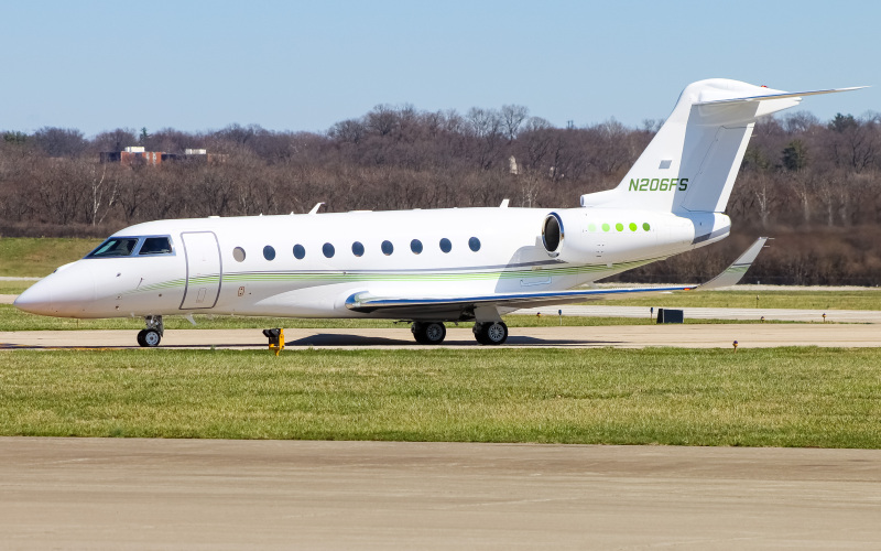 Photo of N206FS - PRIVATE Gulfstream G280 at LUK on AeroXplorer Aviation Database