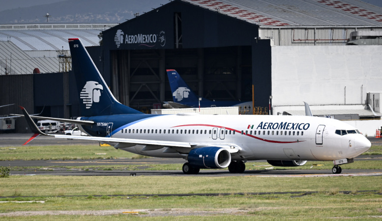 Photo of N875AM - Aeromexico Boeing 737-800 at MEX on AeroXplorer Aviation Database