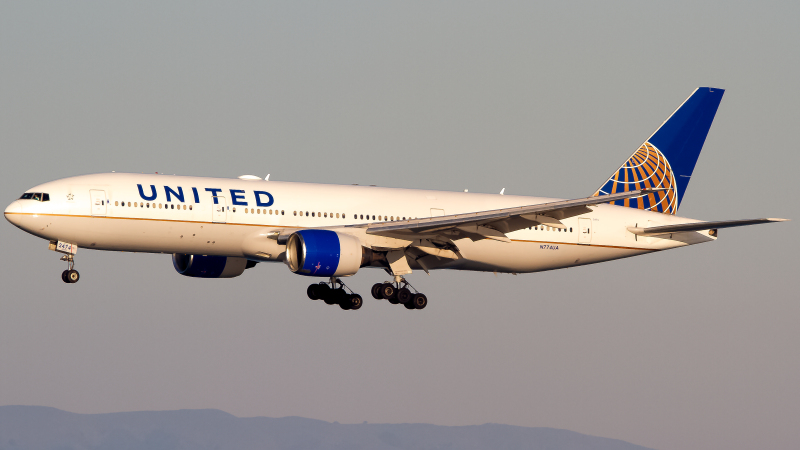 Photo of N774UA - United Airlines Boeing 777-200 at SFO on AeroXplorer Aviation Database
