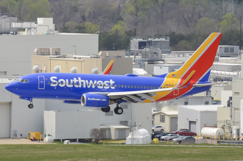 Photo of N421LV - Southwest Airlines Boeing 737-700 at BWI on AeroXplorer Aviation Database